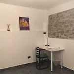 All' Ombra Del Portico *