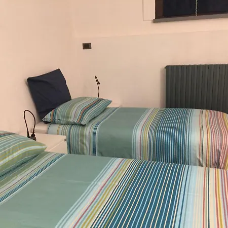 阿罗木布拉德尔普提克住宿加早餐旅馆 *